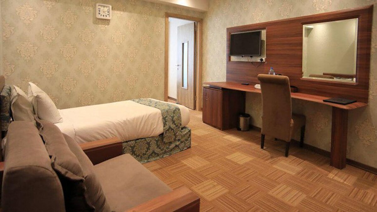 هتل امیران یک همدان