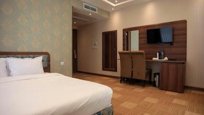 هتل امیران دو همدان