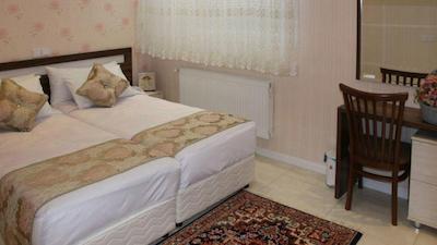 هتل سفیر همدان