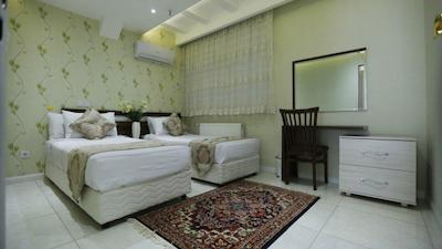 هتل سفیر همدان