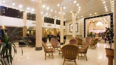 هتل بابا طاهر همدان