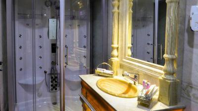 هتل بابا طاهر همدان