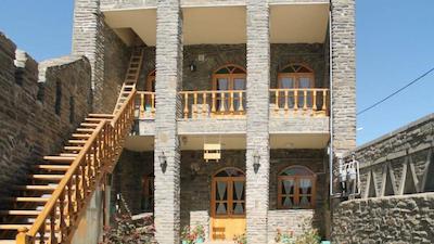 هتل اقامتگاه سنتی ورکانه