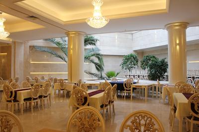 هتل بزرگ پارک حیات