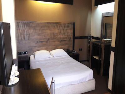 هتل آپادانا