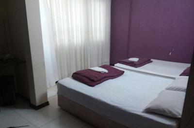 هتل رنگین کمان