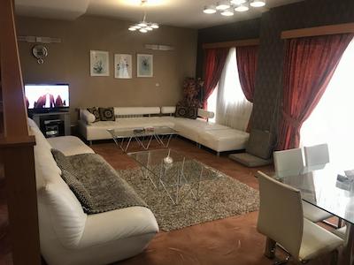 مجموعه توریستی آبادگران