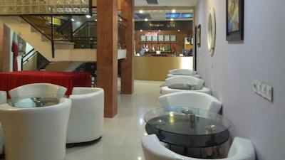 هتل آزادی آبادان