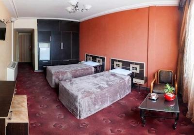 هتل اسپادانا