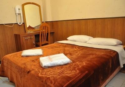 هتل نگین جی