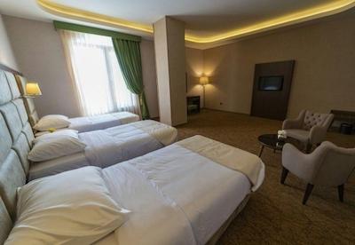 هتل امپریال ارس جلفا