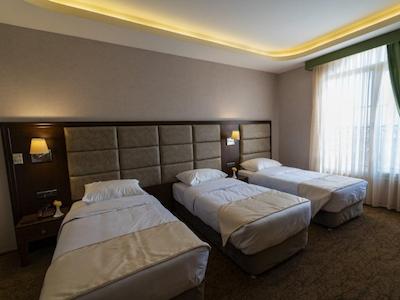 هتل امپریال ارس جلفا