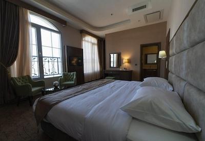 هتل امپریال ارس جلفا