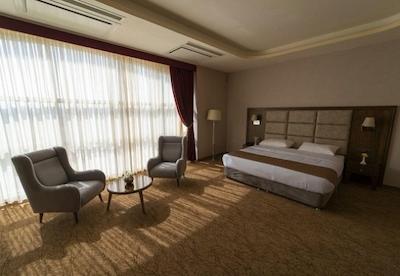 هتل امپریال ارس جلفا