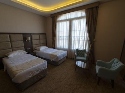 هتل امپریال ارس جلفا