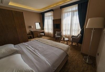 هتل امپریال ارس جلفا