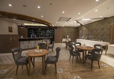 هتل امپریال ارس جلفا