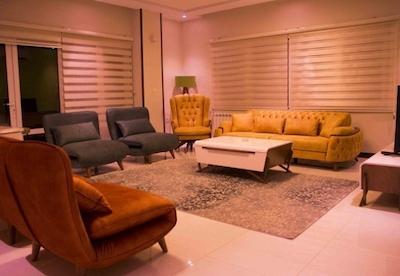 هتل آپارتمان ترنج متین