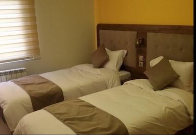 هتل آپارتمان ترنج متین