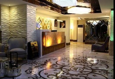 هتل آپارتمان ترنج متین