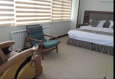 هتل آپارتمان ترنج متین