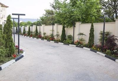 هتل آپارتمان ترنج متین