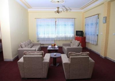 هتل بزرگ ملکشاه رامسر