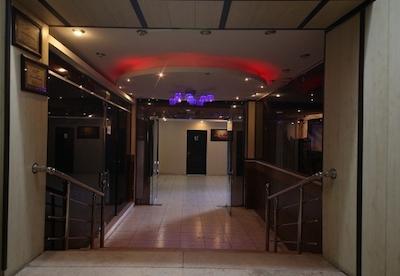 هتل صدرا شیراز