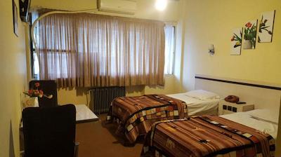 هتل اردیبهشت رشت