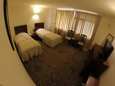 هتل نگارستان کاشان