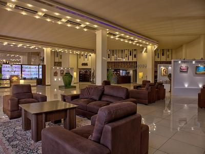 هتل نگارستان کاشان