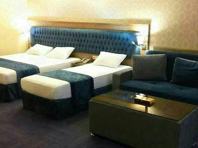 هتل ایران زمین