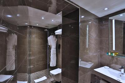 هتل زوریخ استانبول