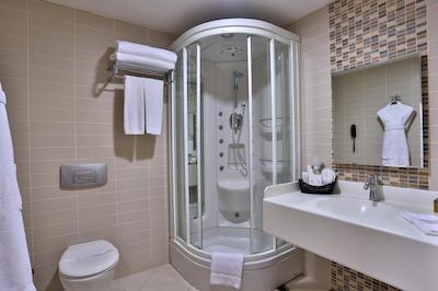 هتل زوریخ استانبول