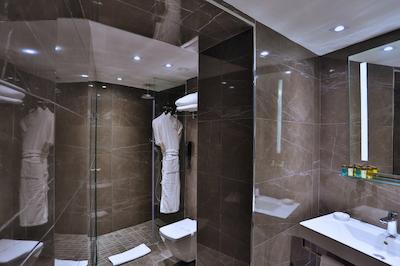 هتل زوریخ استانبول