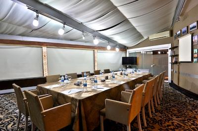 هتل زوریخ استانبول