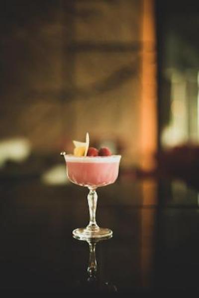 گرند پلازا موونپیک مدیا سیتی