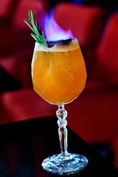 گرند پلازا موونپیک مدیا سیتی