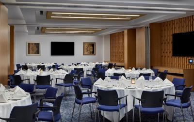 هیلتون گاردن این مسقط ال خوویر