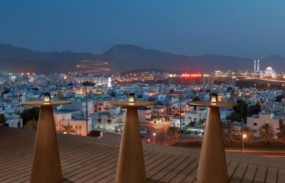 هیلتون گاردن این مسقط ال خوویر