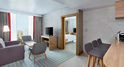 هیلتون گاردن این مسقط ال خوویر