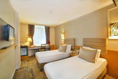 آل سیزن هتل