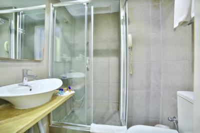 آل سیزن هتل