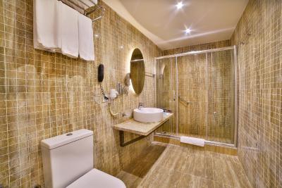 آل سیزن هتل