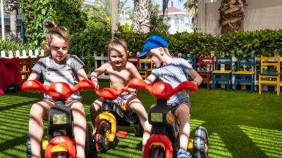 اورنج کانتی ریزورت هتل بلک