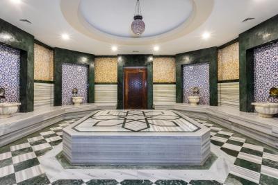 اورنج کانتی ریزورت هتل بلک