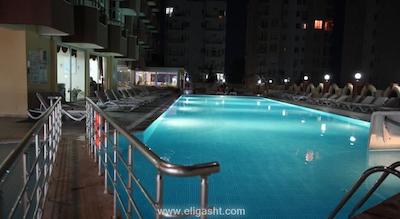 لارا هادریانوس