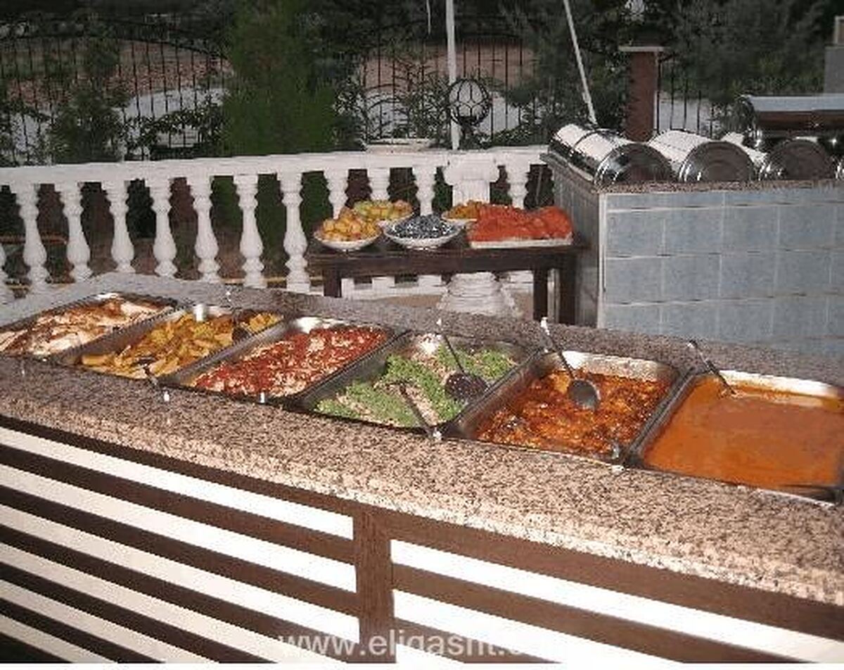 لارا هادریانوس