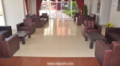 لارا هادریانوس