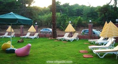 لارا هادریانوس